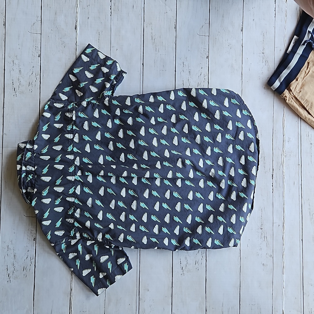 Button‎ up and Khaki Shorts Set Size M (10-12) - Picture 8 of 8
